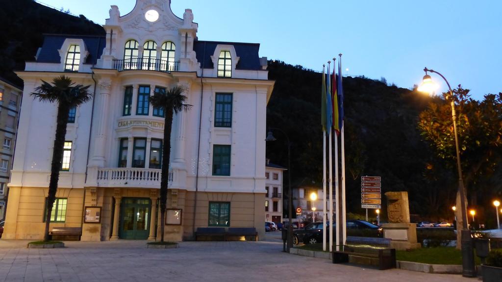 Pension Oria Luarca Ngoại thất bức ảnh